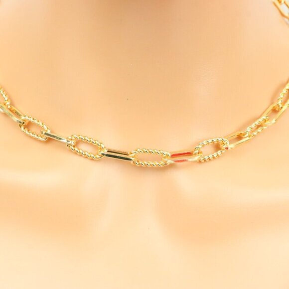 "Minimalist & Elegant Necklace Chain – Perfect for Women & Girls | UNVRC1585 - Picture 9 of 10